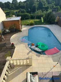 Maison avec piscine proche de Paris - Image 2