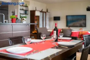 "Le Mirabeau" by EnjoyNice, spacious 2-bed with airco - Image 1