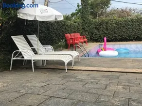 CASA SURYA, Piscina Fantástica, Churrasqueira, Completa, 18 HÓSPEDES na REGIÃO DOS LAGOS - Casa de Campo - Image 3