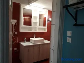 Elea Guesthouse - Image 4