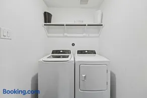 Perfect Home 4bdrm 2bath - Image 1