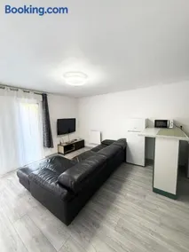 Large studio Independent sleeping area Swimming pool - Image 2