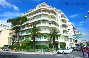 NICE 115 BY THE SEA - Image 3