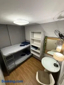 Apt com 2 qtos, 1 banheiro, mobiliado, fogão com gás, gostaria em Fortaleza Ceará - Image 4