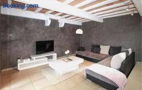 Awesome Home In Malataverne - Image 3