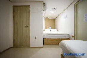 Manso Hostel in DDP - Image 5