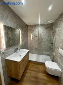 Superbe appartement 2 pièces avec piscine - Image 1