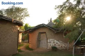 Vinyasa Earth - Mud Homes & nature Stay near Jaipur - Image 1