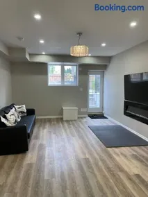New Basement Apartment unit sleeps 4 - Image 3