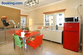 HENRI'S APARTMENTS - Pátio do Convento - Image 3