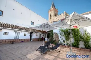 Casa Señorial La Iglesia en Gerena Sevilla Parking y Piscina - Image 3