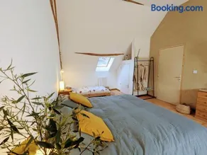 Gîte de charme à la ferme avec jardin clos et activités familiales - Image 2