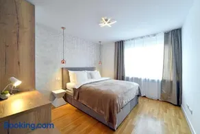 First Choice Ilica - Spacious 3-Bedroom Apartment with Parking - Image 3