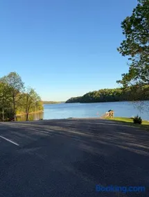 Turkey Creek Cabin Rentals #1 at Tims Ford lake Tullahoma - Image 4