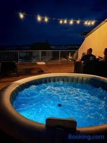 Rooftop terrace spa apartment - Image 2