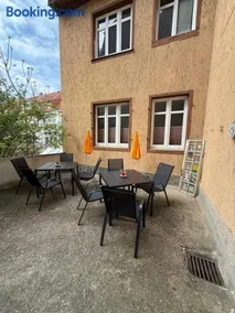 Für Gruppen und Familien - große Ferienwohnung Nähe Stadtpark, 4 Schlafzimmer, 2 Bäder, Terrasse, Parkplatz - Image 3