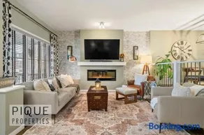 Wild Haven Retreat-HotTub-King Bed-Fireplace-BBQ - Image 3