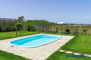 M&B Luxury House - Image 2