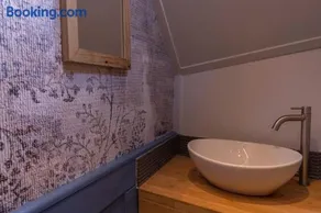 Boutique style ship 10 double cabins - Image 3