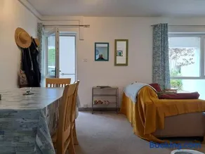 2-bed flat with balcony - Image 2