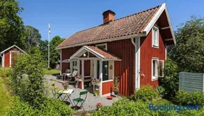 Cabin by Hjälmaren in Segersjö - Image 1