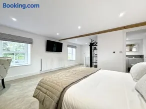 Fairfield House - Image 5
