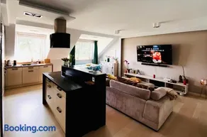Lake View Ostróda Luxury Apartment - Image 3