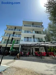 Apartmani Tašić Lakeview Studio - Image 1