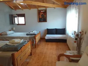 House Draganis - Image 1