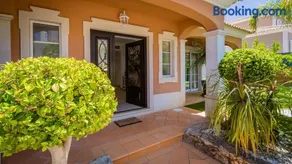 Villa N Luxury Property - Image 1