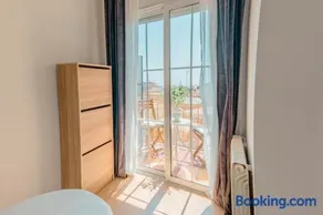 Bunkers del Carmel View Apartment with Balcony - Image 2