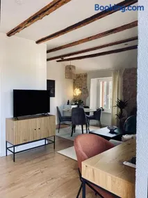 The Village View Apartment - Image 3