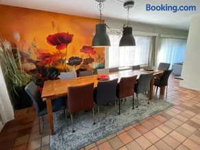 Gezellige Ruime Villa incl Hottub Sauna en Gamesroom - Image 1