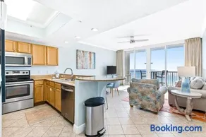 Home on Okaloosa Island Near the Beach with Covered Parking - Image 5