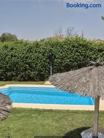 Charmante Villa mit privatem Pool, Terrasse und Garten | Gartenblick - Image 2