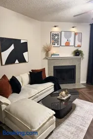 Modern Comfort Stay ,Relax and Recharge - Image 2
