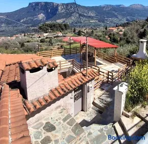 Georgoulis Home - Image 1