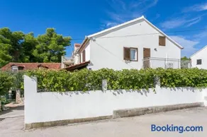 Holiday house with a parking space Milna, Brac - 20140 - Image 1