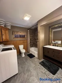 Hidden Cabin Vibes Cozy Fireplace Retreat - Image 3