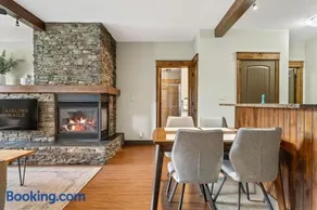 Grizzly Springs Outdoor Pool Hot Tub Fireplace - Image 4