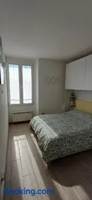 PINK & GREEN APARTMENTS - RHO FIERA MILANO MIND - Andrea - Image 3