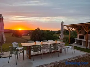 Gîte familial 10 pers jardin et piscine - Image 3