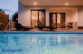 Luxury Villa MetraMaris1 - Image 1