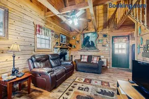 Cozy Cabin Sleep 3 Hot Tub Free Attraction Ticket - Image 2
