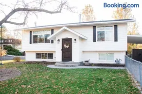 Spacious and Central Family Friendly Home in Utah Valley - Image 1