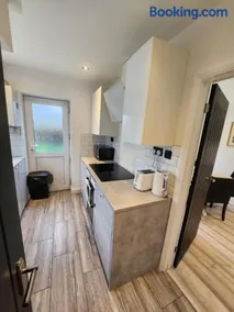 Beautiful, 2 Bedroom House in Tonbridge - Image 2