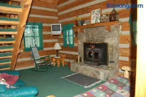 Emerald Pines - Image 1