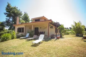 Residence on the Hill near the Sea - Image 2