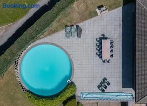 Luxueuse et spacieuse villa avec sauna et piscine - Image 4