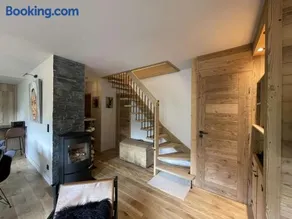 Chalet contemporain 8 pers, 4 chambres, vue sur montagnes, parking, près village - FR-1-342-243 - Image 2